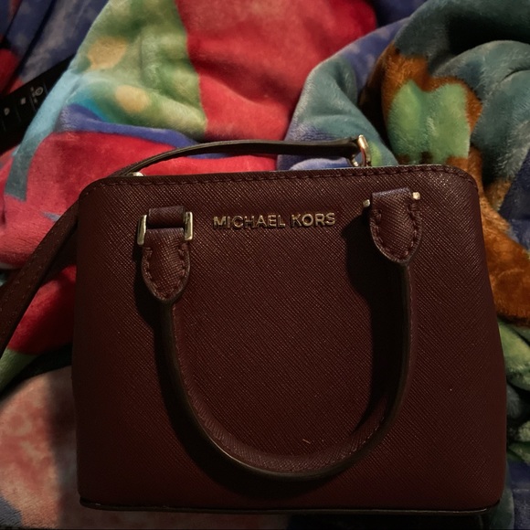 Michael Kors Crossbody, lightly used, Color Wine - Picture 2 of 3